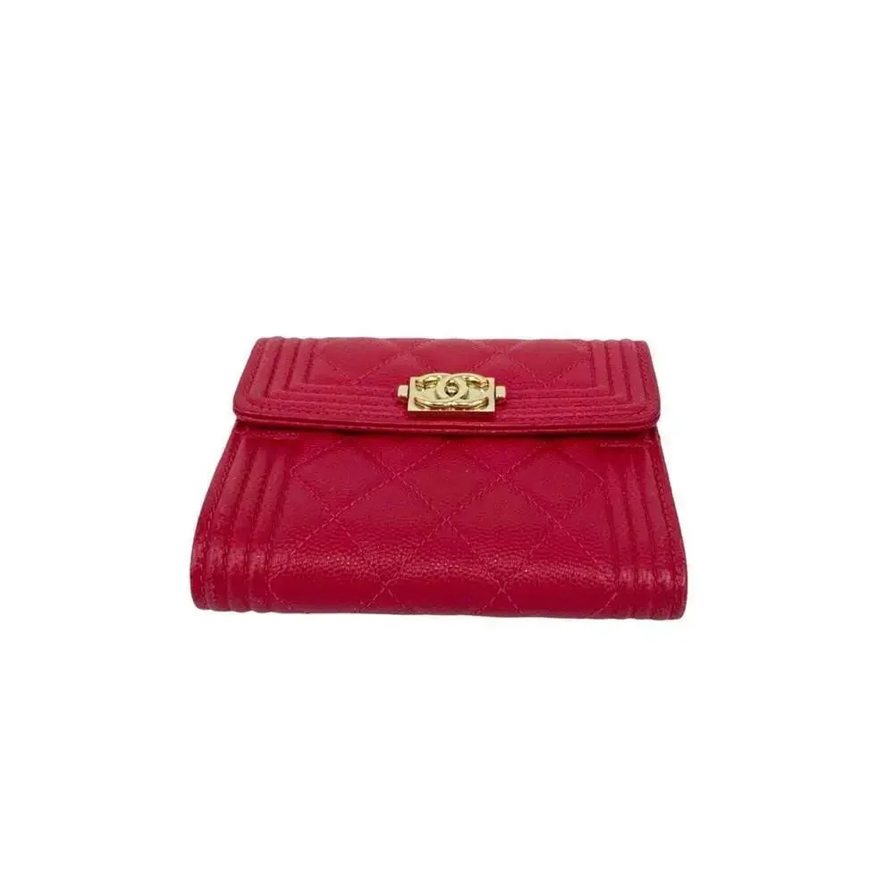 CHANEL pink caviar